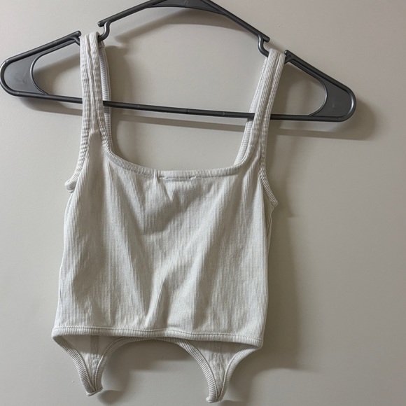 White Ribbed Crop Top - Picture 3 of 3